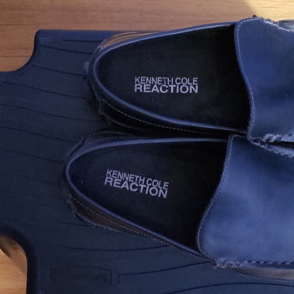 Shoes - Picture 2 of 4